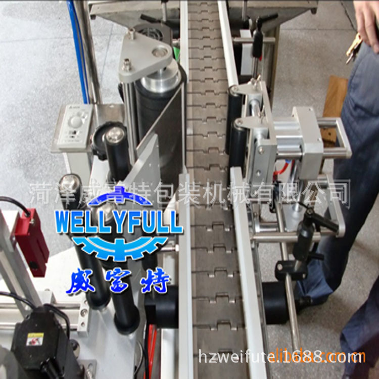 圓瓶貼標(biāo)機(jī)